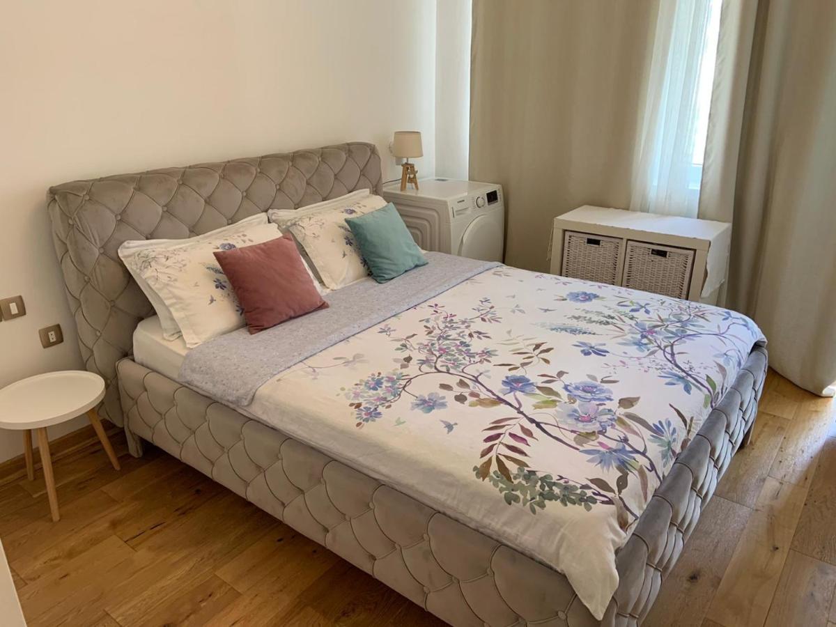 Alex Apartments Будва Екстер'єр фото